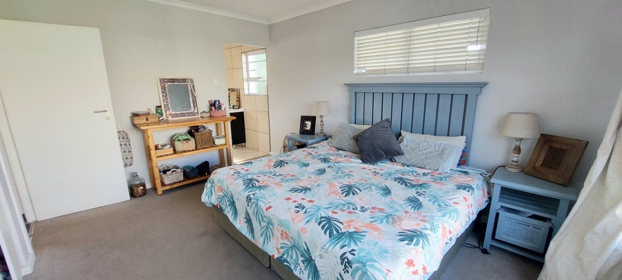 3 Bedroom Property for Sale in Sunrise On Sea Eastern Cape